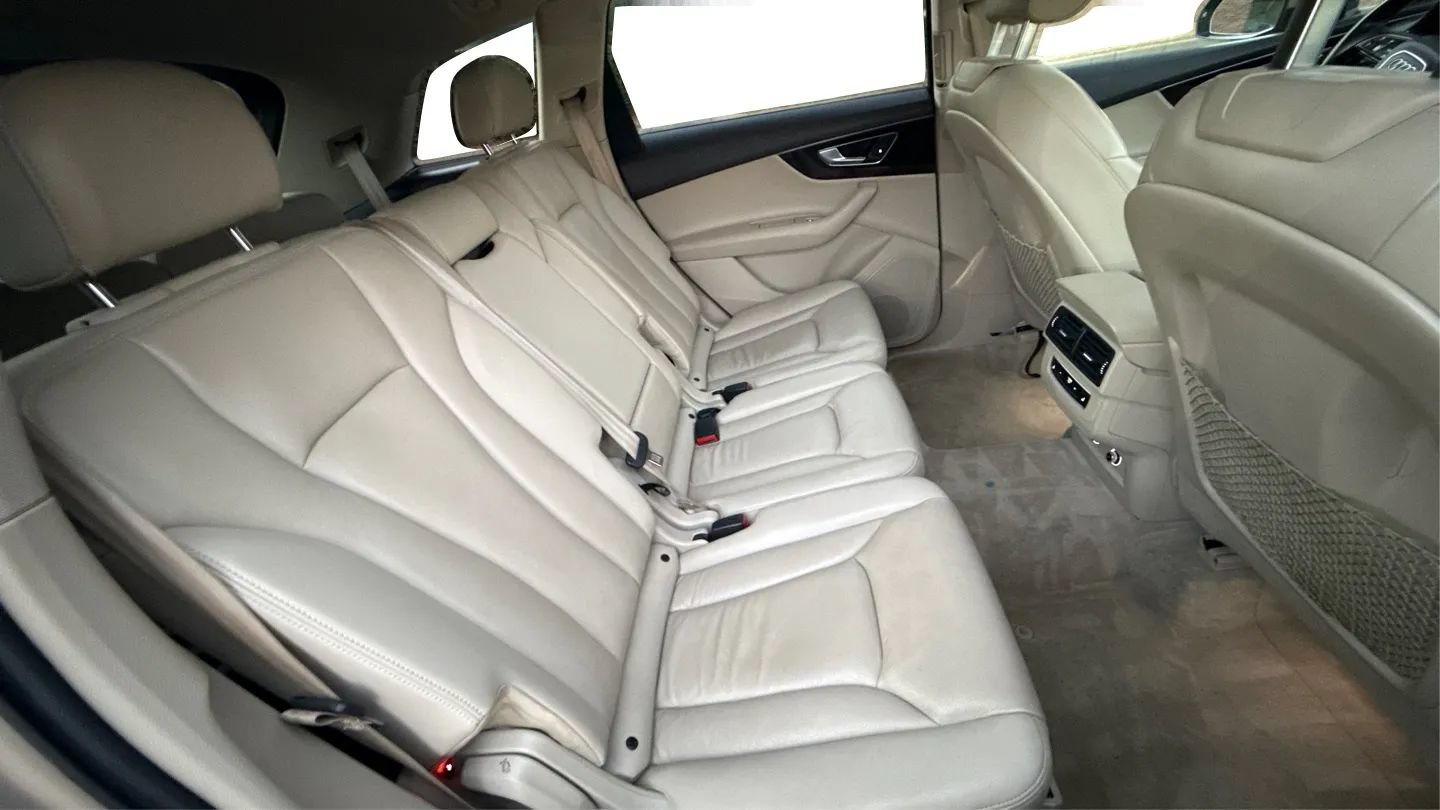 Used 2019 Audi Q7 3.0T Premium w/ Cold Weather Package AWD/4WD image 16
