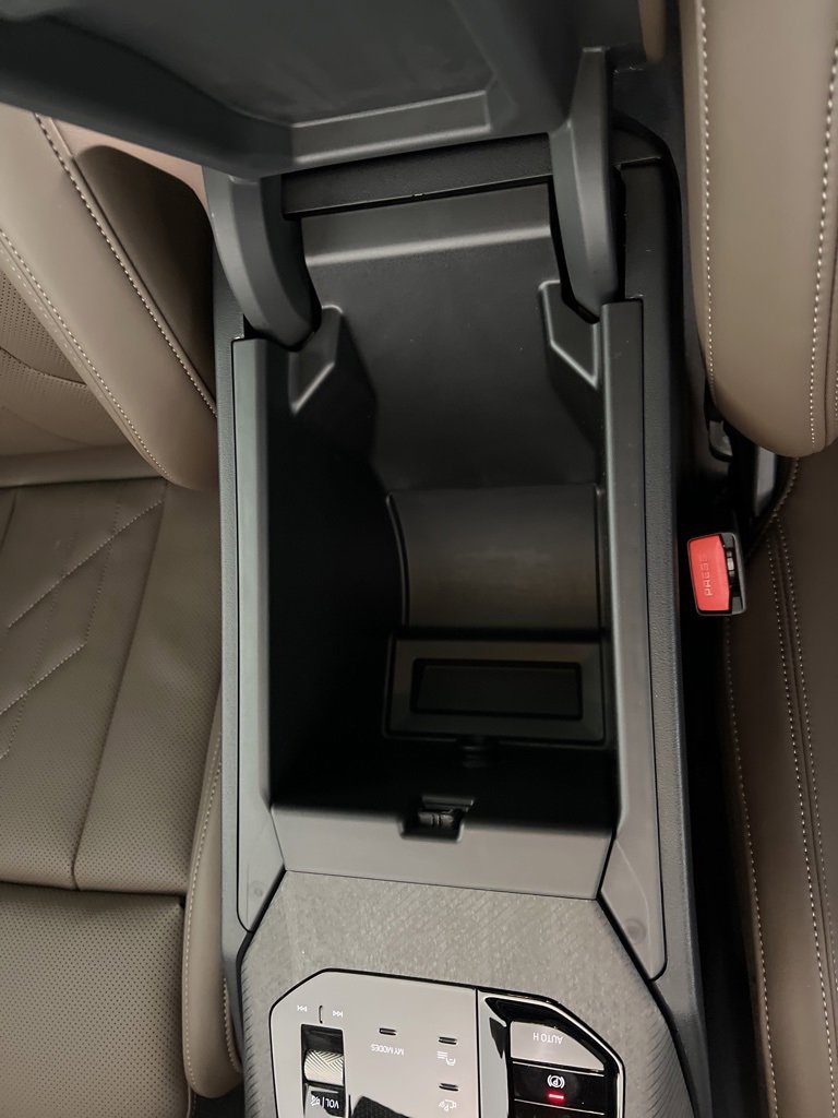 Used 2026 BMW X3 xDrive30 w/ Premium Package image 33