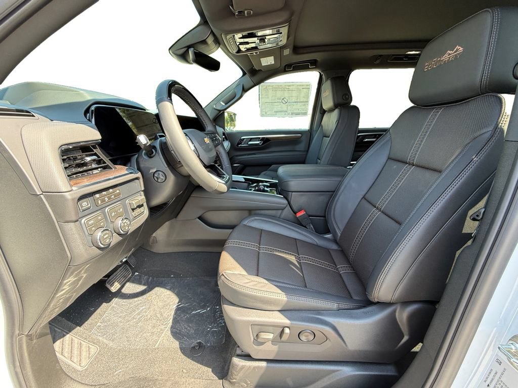 New 2026 Chevrolet Suburban High Country AWD/4WD image 9