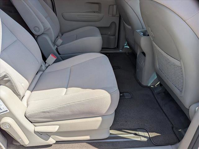 Used 2015 Kia Sedona LX image 19