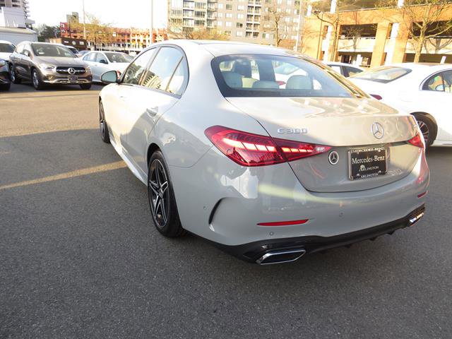 Used 2025 Mercedes-Benz C 300 4MATIC Sedan image 2