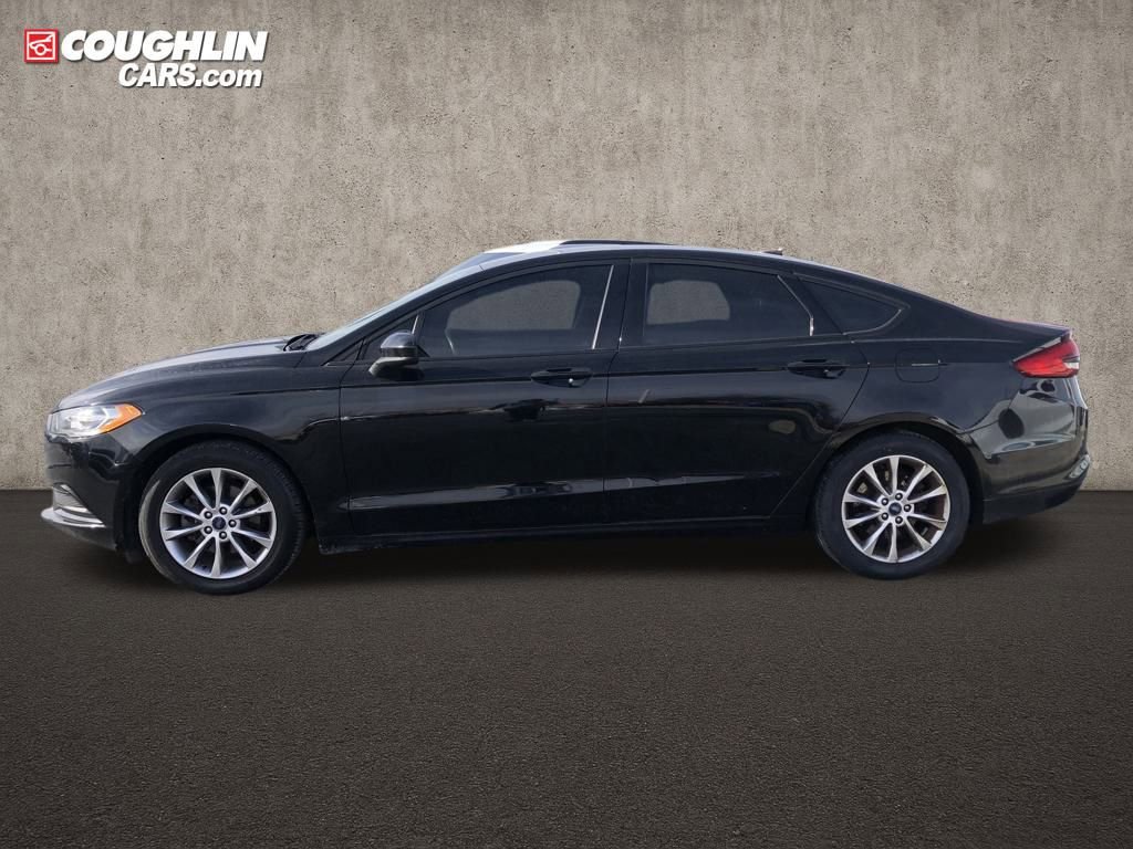 Used 2017 Ford Fusion SE image 4