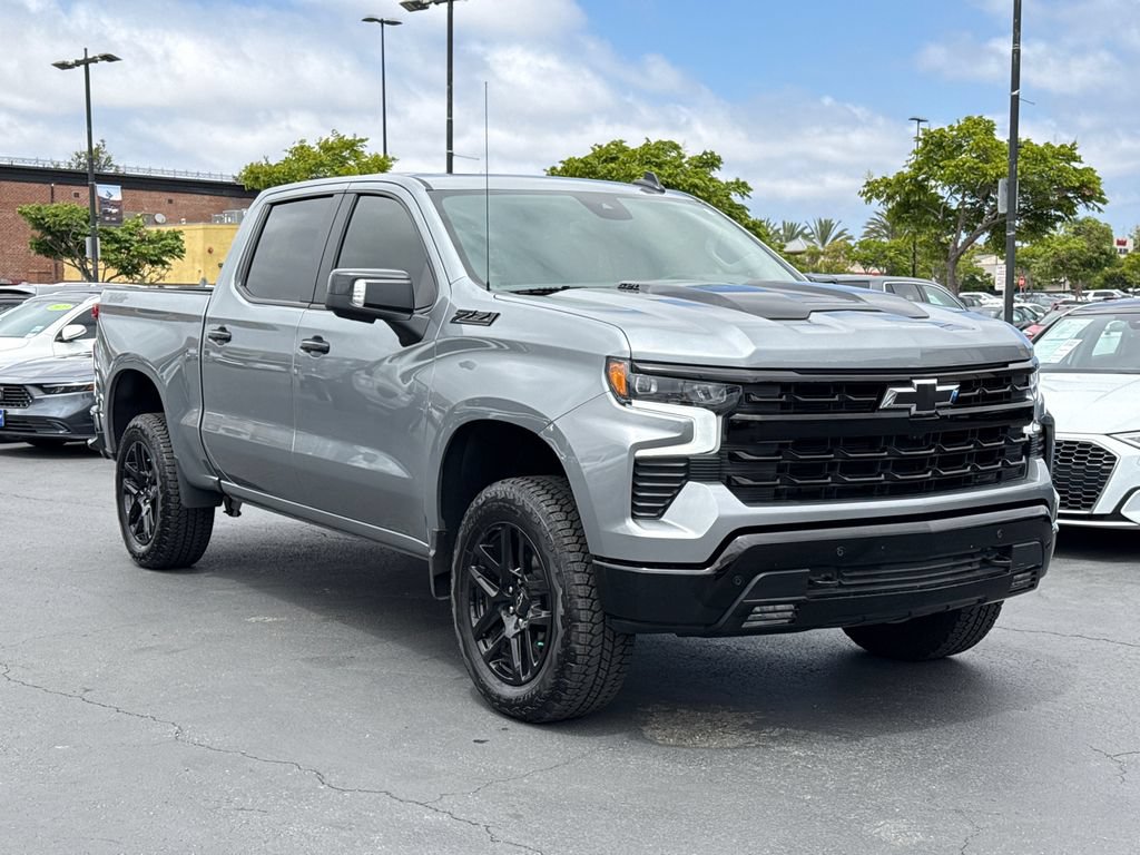 Used 2026 Chevrolet Silverado 1500 LT Trail Boss w/ LT Trail Boss Premium Package AWD/4WD image 5
