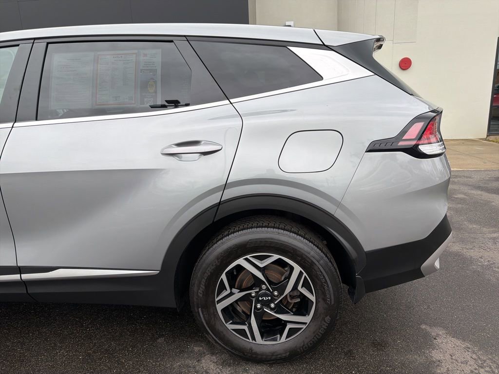 Certified 2023 Kia Sportage LX image 9