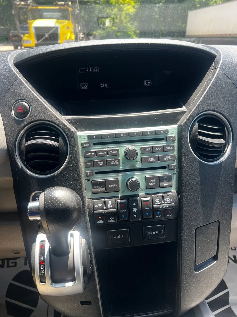 Used 2011 Honda Pilot EX-L image 19