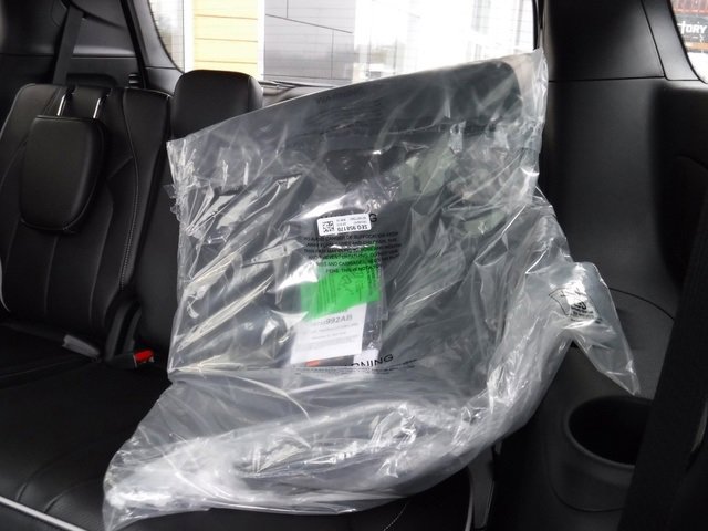 New 2026 Chrysler Pacifica Limited image 43