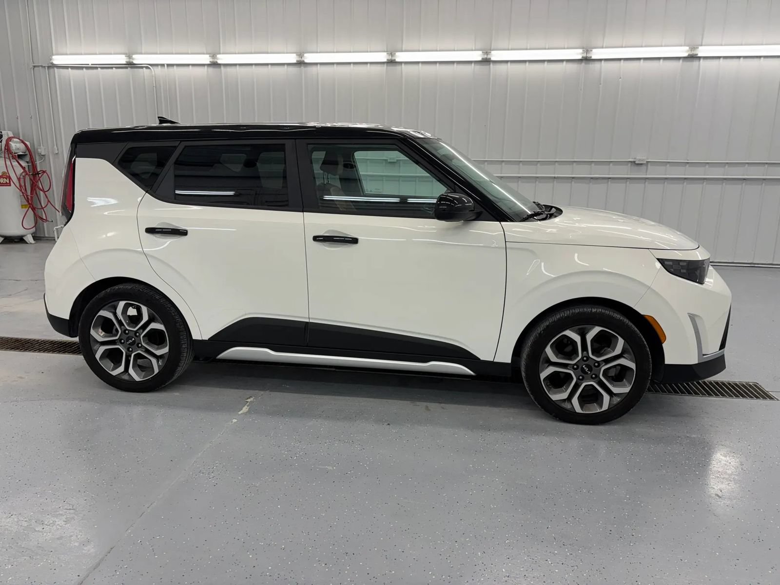 Used 2025 Kia Soul EX FWD image 8
