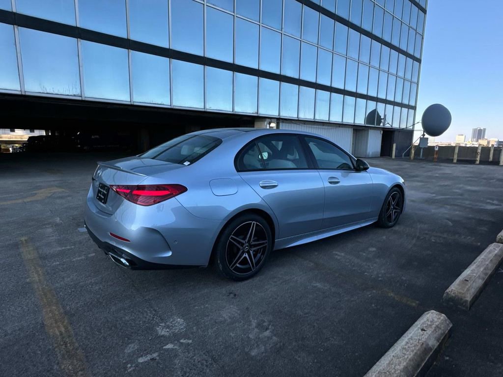 Used 2024 Mercedes-Benz C 300 Sedan image 4