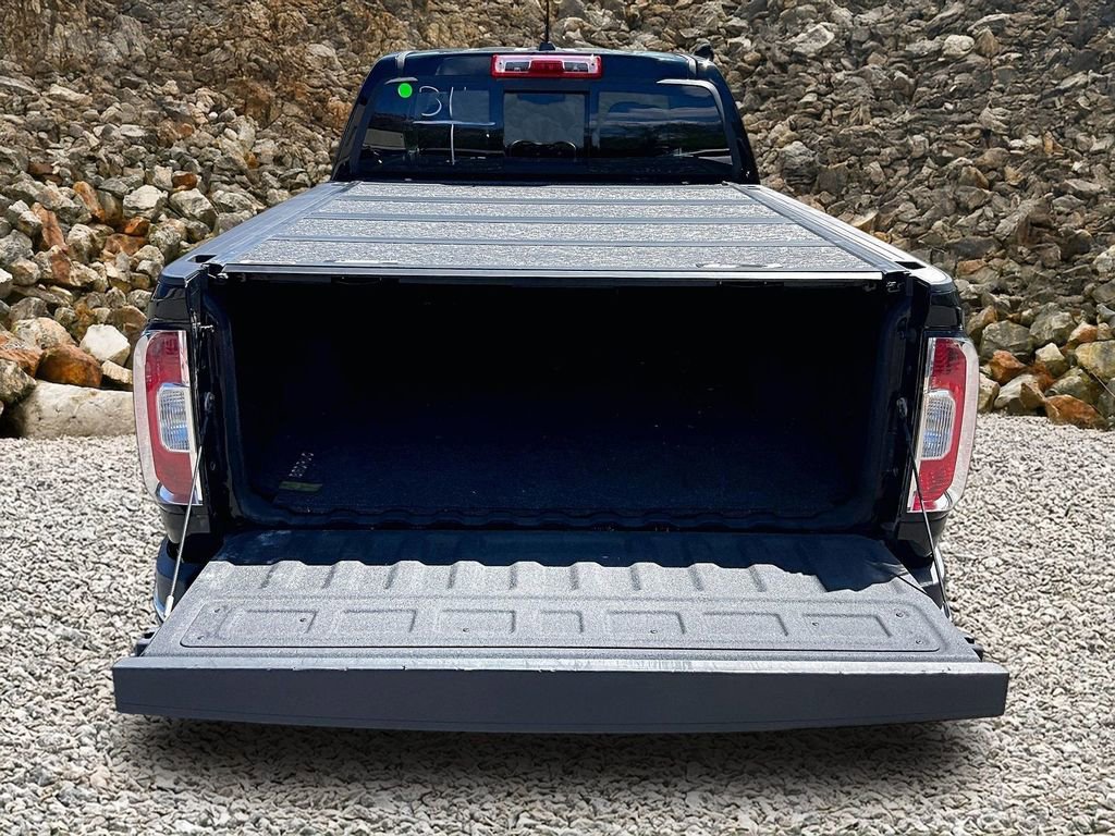 Used 2016 GMC Canyon SLT AWD/4WD image 16