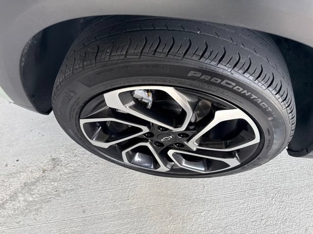 Used 2024 Chevrolet Trax RS FWD image 21