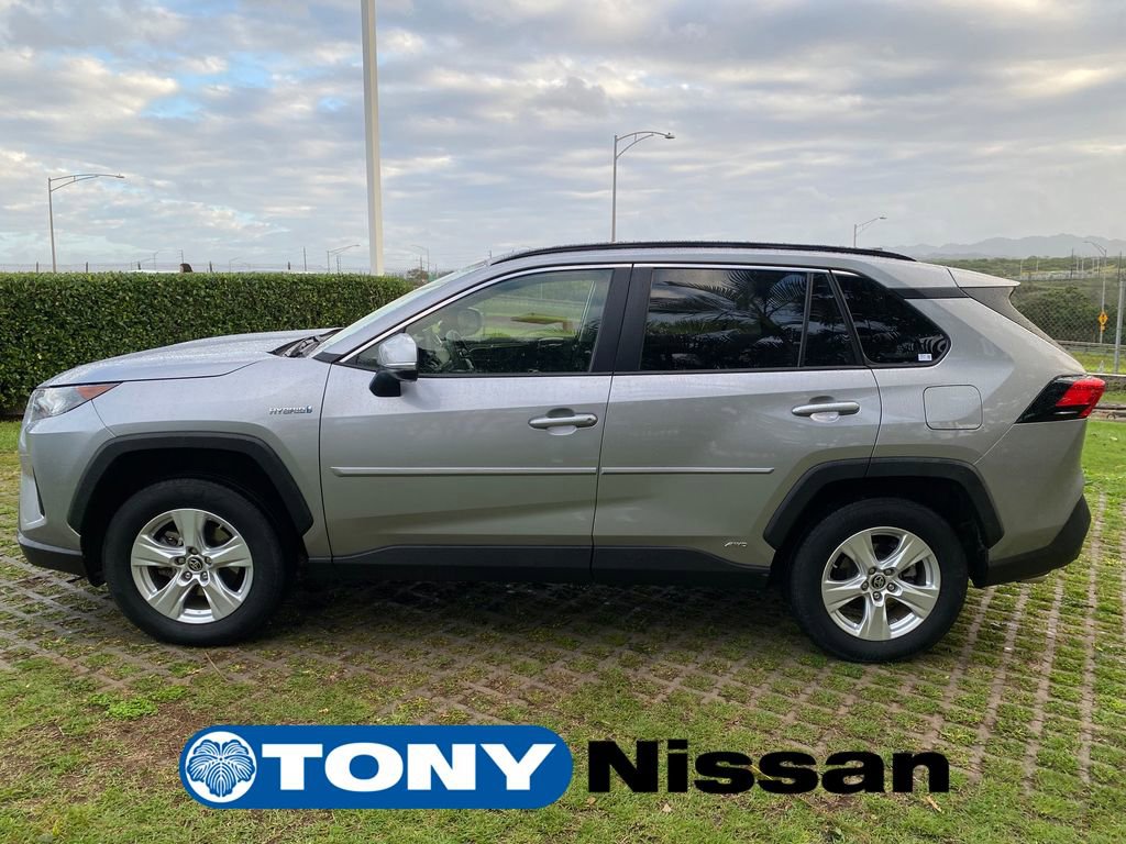 Used 2019 Toyota RAV4 LE image 4