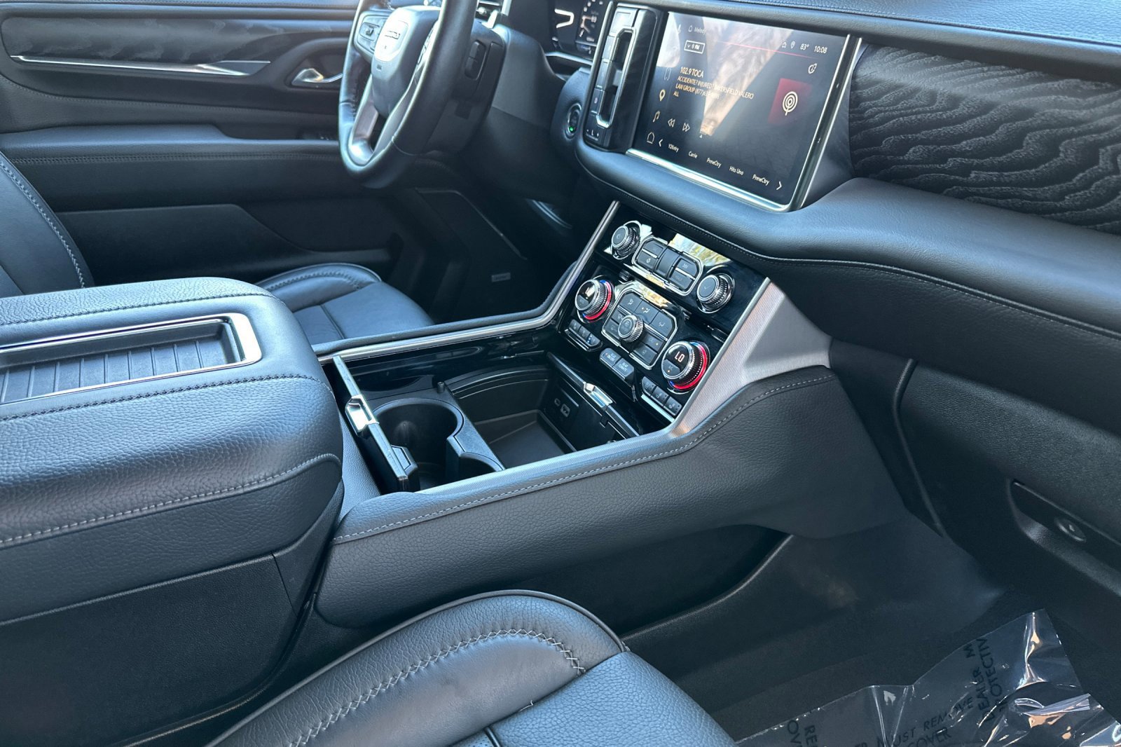 Certified 2024 GMC Yukon Denali w/ Advanced Technology Package AWD/4WD image 18