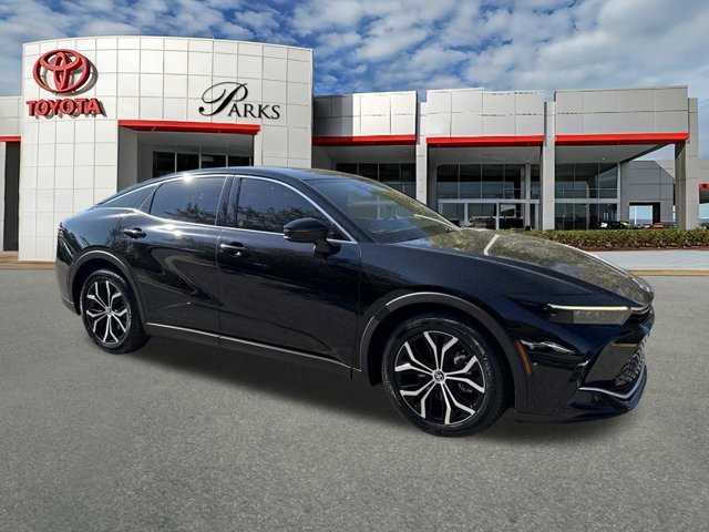 Certified 2023 Toyota Crown Limited image 1