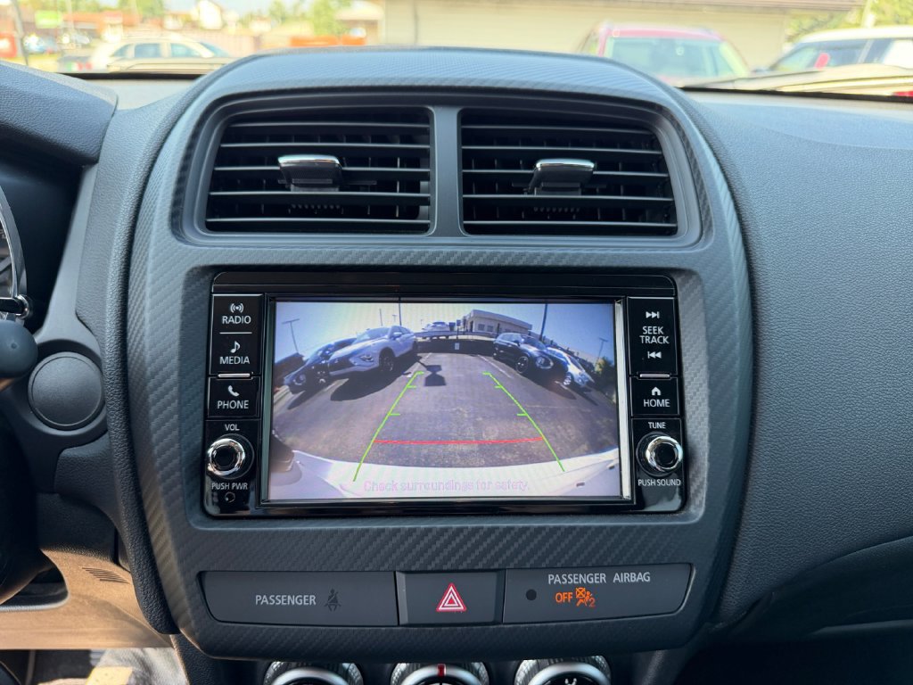 Used 2025 Mitsubishi Outlander Sport ES AWD/4WD image 18