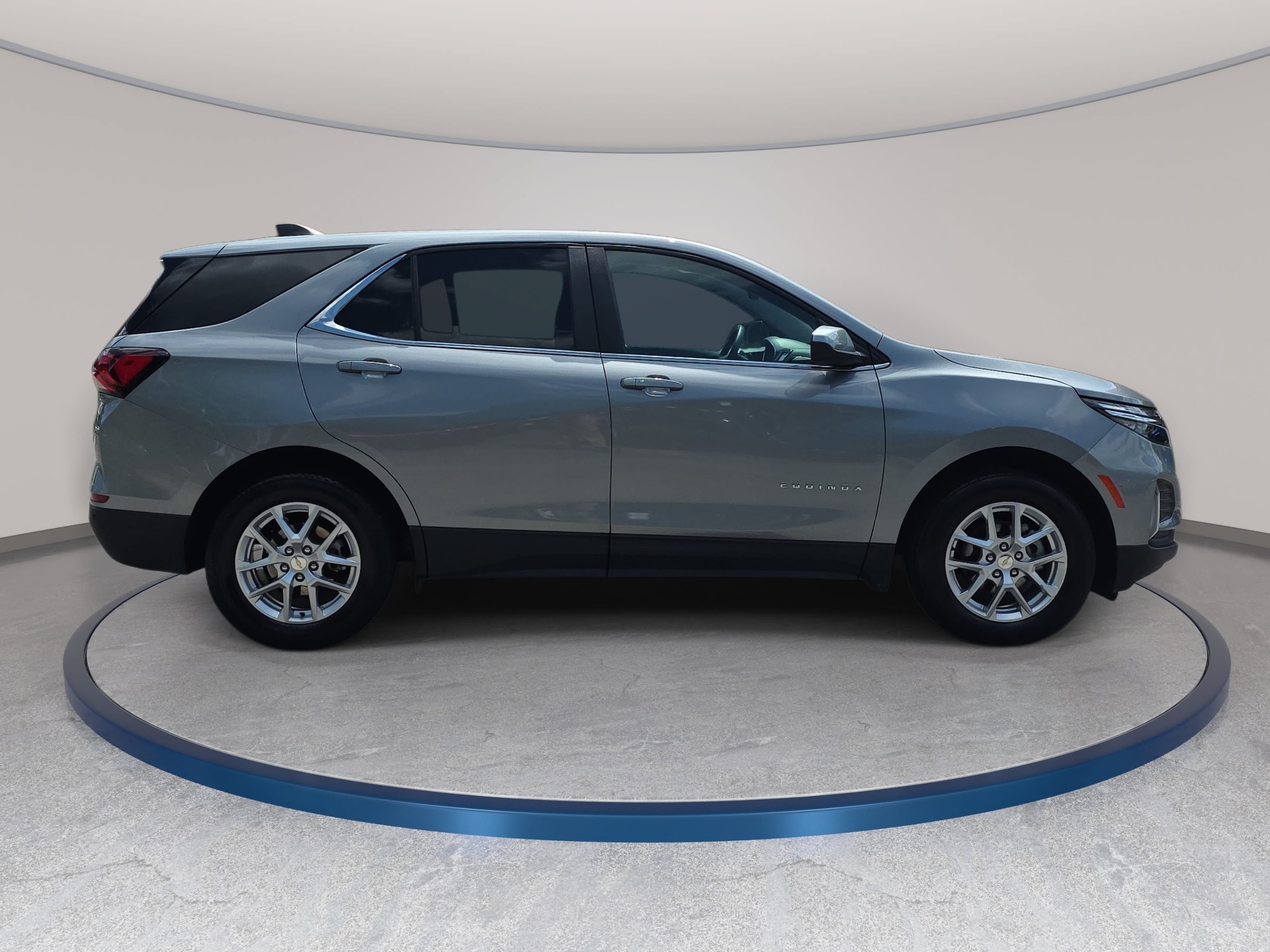 Used 2024 Chevrolet Equinox LT AWD/4WD image 4