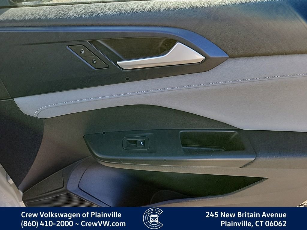 Certified 2023 Volkswagen Taos SE image 41