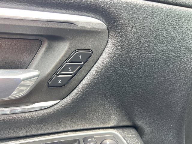Used 2020 RAM 1500 Laramie w/ Sport Appearance Package AWD/4WD image 13