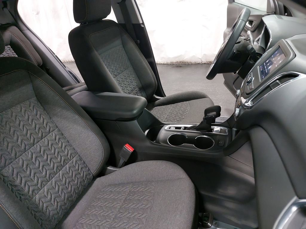 Used 2023 Chevrolet Equinox LT w/ Driver Convenience Package image 10