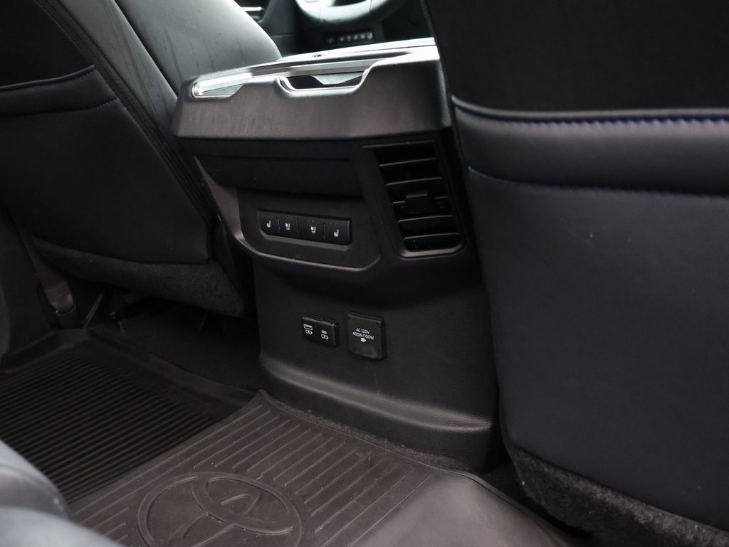 Used 2022 Toyota Tundra Platinum image 16