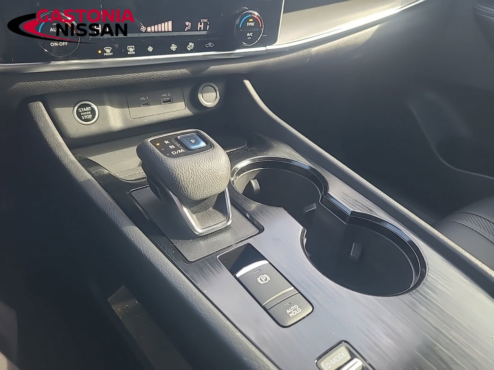 Used 2022 Nissan Rogue SV image 43