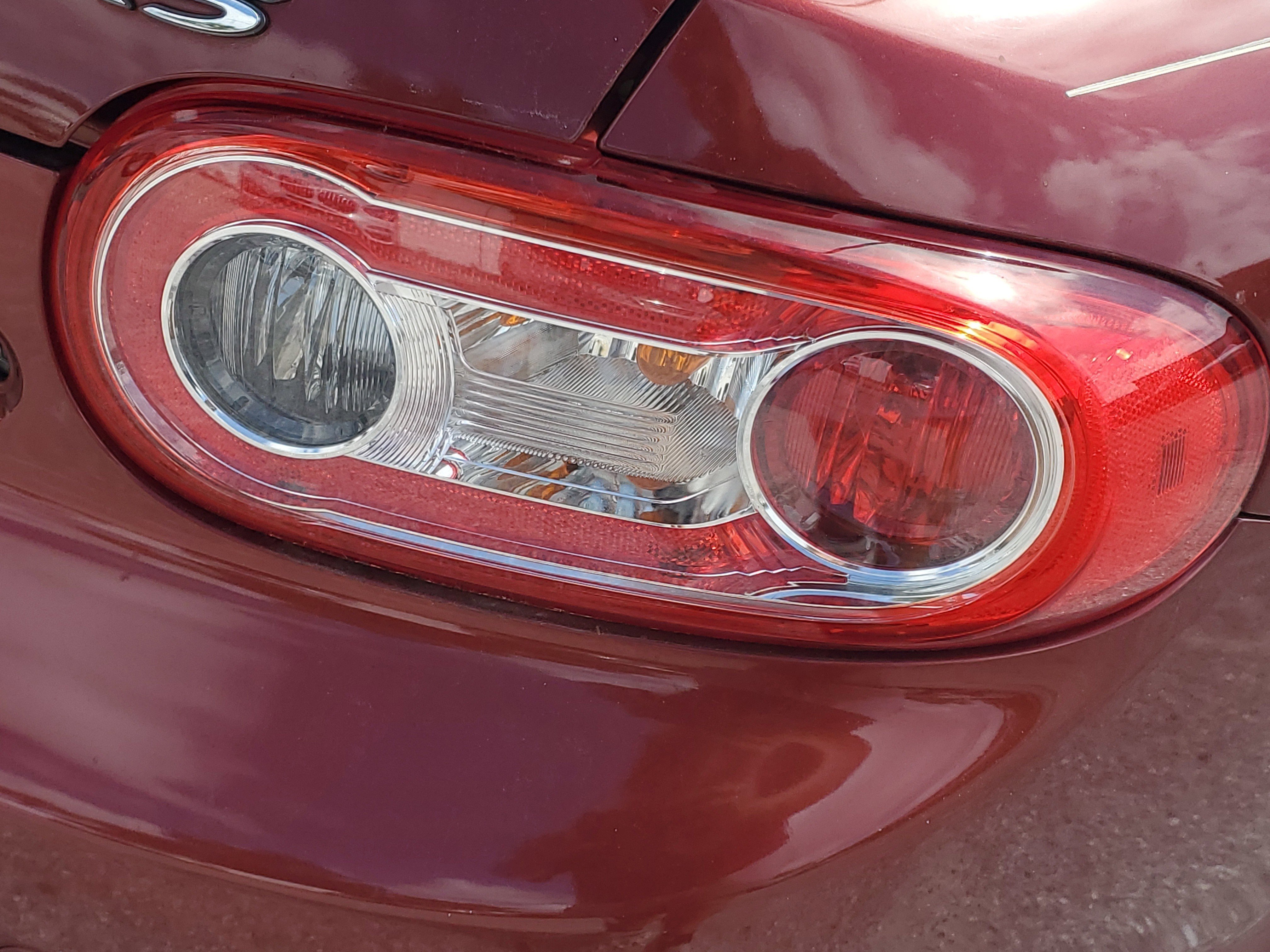 Used 2012 MAZDA MX-5 Miata Grand Touring w/ Premium Pkg RWD image 8
