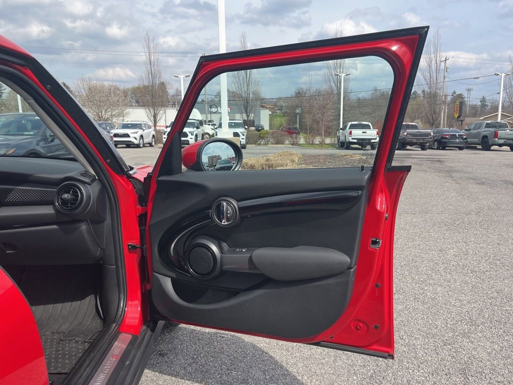 Used 2021 MINI Cooper S image 16