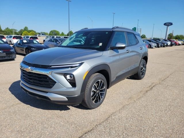 New 2026 Chevrolet TrailBlazer LT w/ LT Cold Weather Package FWD image 15