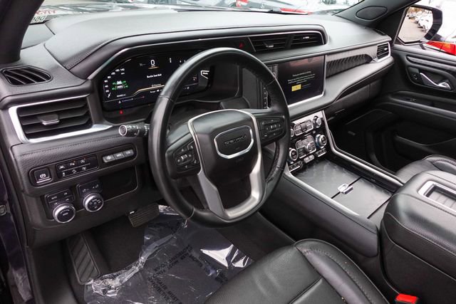 Used 2024 GMC Yukon XL Denali image 14