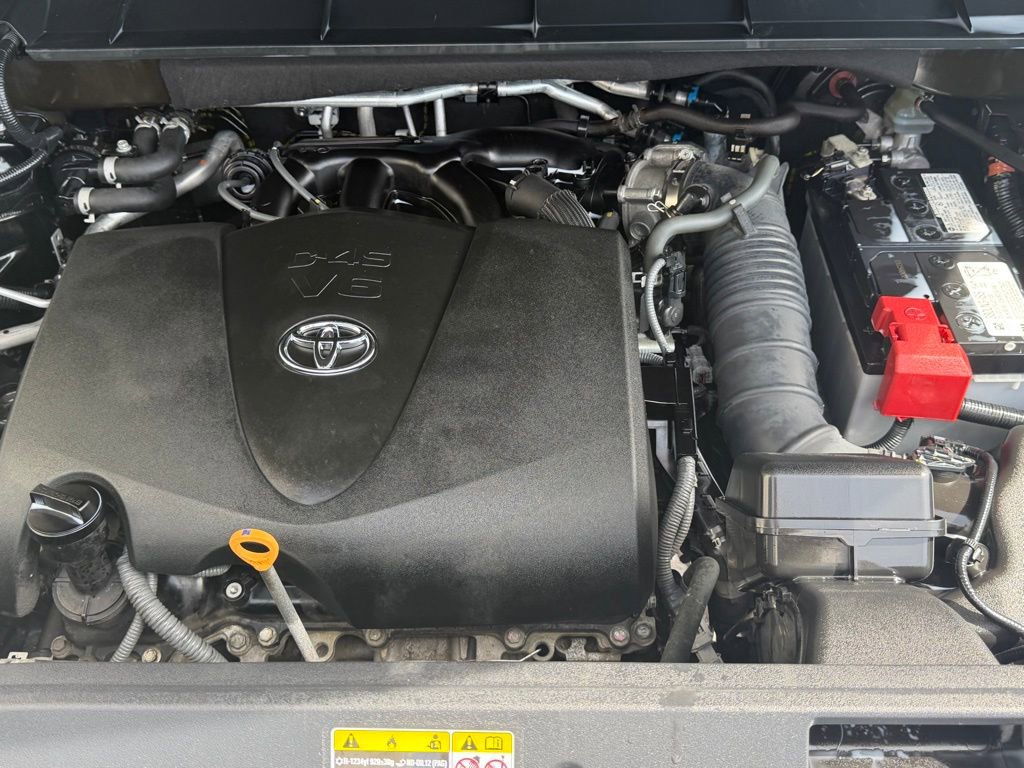 Used 2020 Toyota Highlander XLE image 7