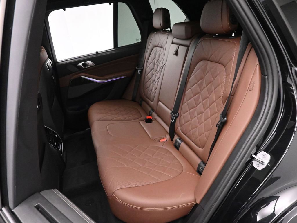 Used 2024 BMW X5 xDrive40i w/ M Sport Package AWD/4WD image 20