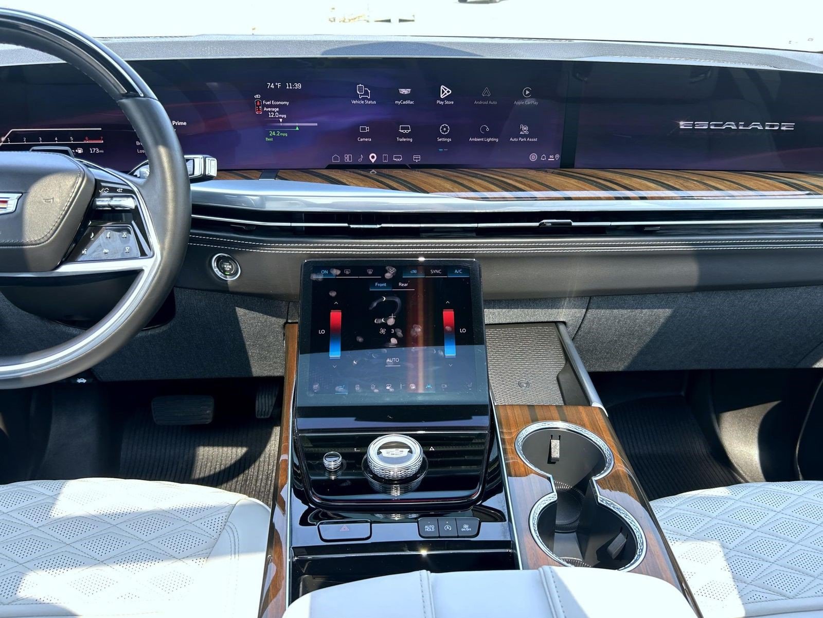 Certified 2026 Cadillac Escalade Platinum Sport w/ LPO, ONYX Package AWD/4WD image 16