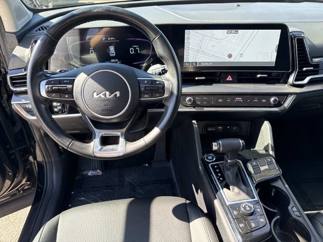 Used 2025 Kia Sportage EX AWD/4WD image 17