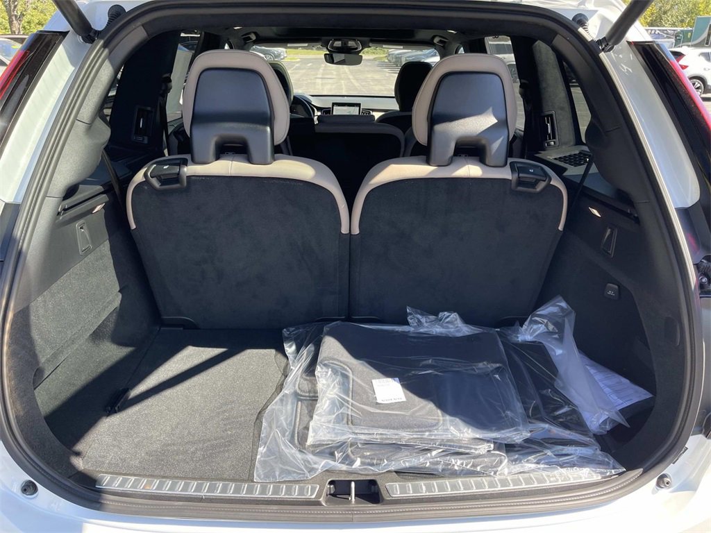 New 2026 Volvo XC90 B6 Ultra image 12