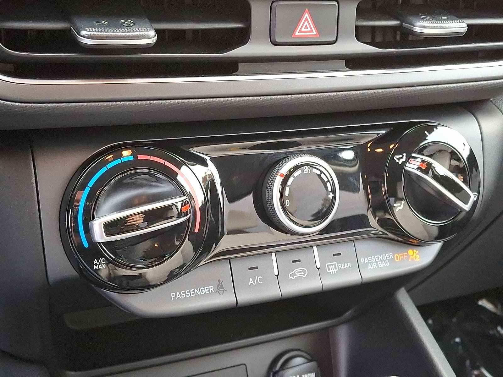 Certified 2023 Hyundai Kona SEL image 23