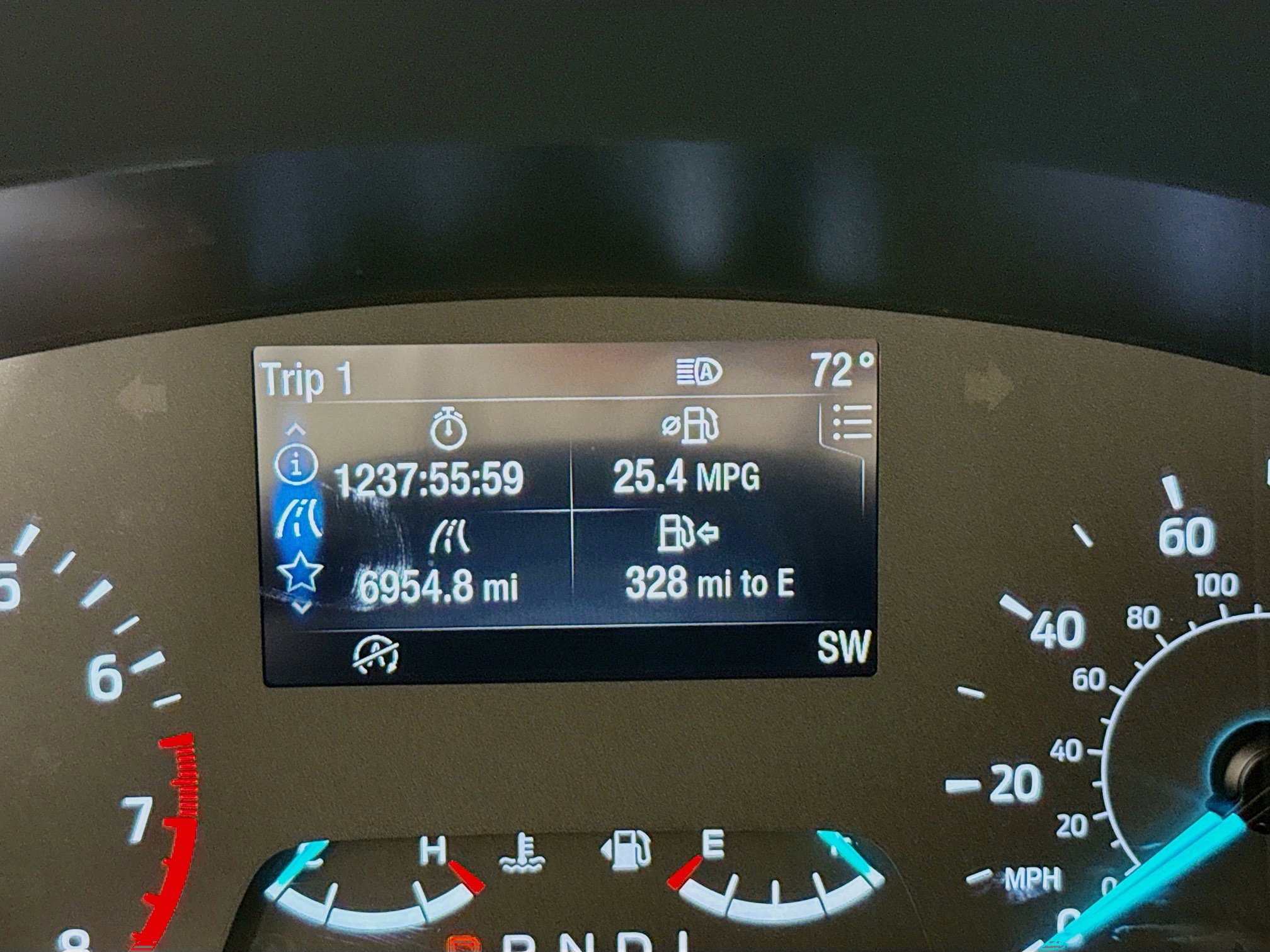 Used 2022 Ford Escape SEL FWD image 13