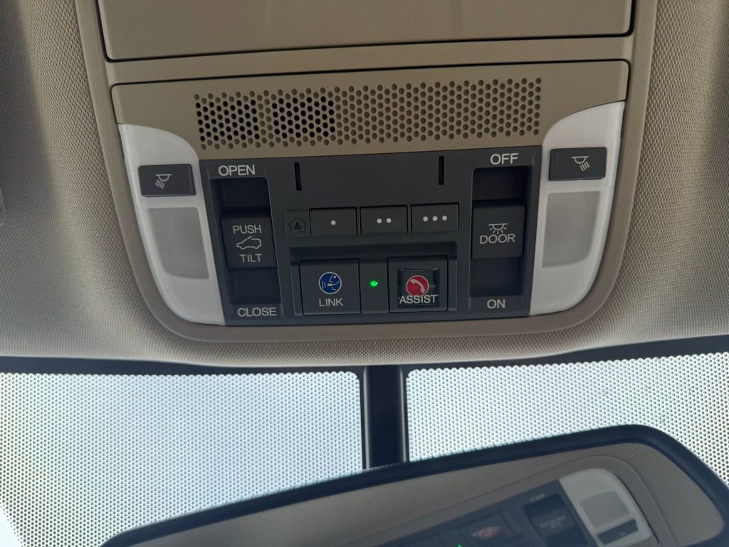 Used 2018 Acura RDX AWD w/ Technology Package image 16