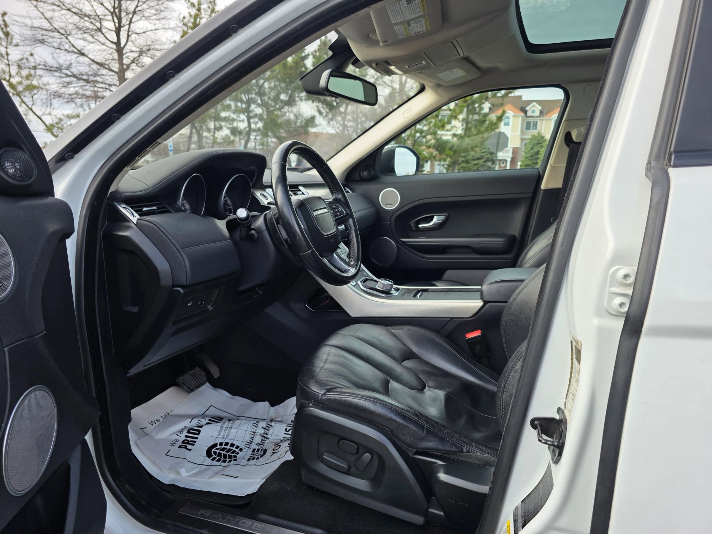 Used 2014 Land Rover Range Rover Evoque Pure Plus AWD/4WD image 10