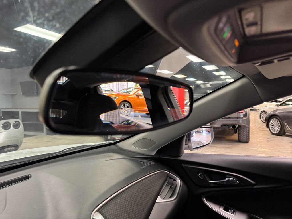 Used 2019 Chevrolet Malibu LS image 30