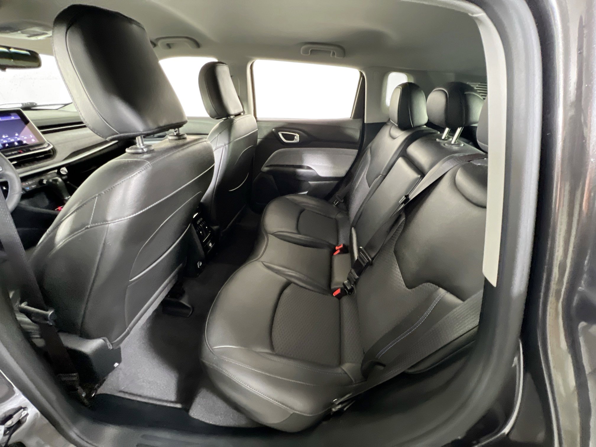 Used 2022 Jeep Compass Latitude image 22