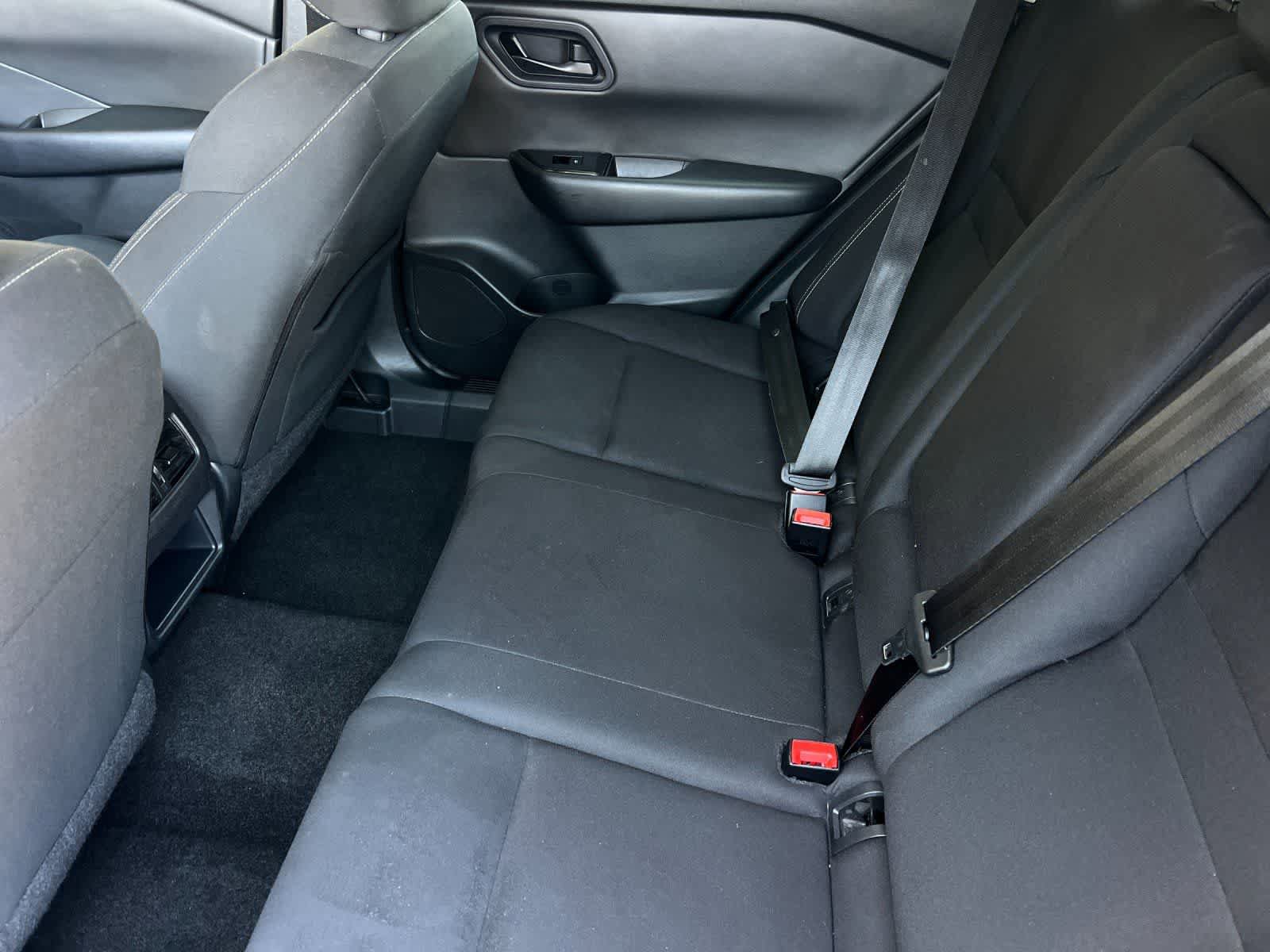 Used 2024 Nissan Rogue S FWD image 5