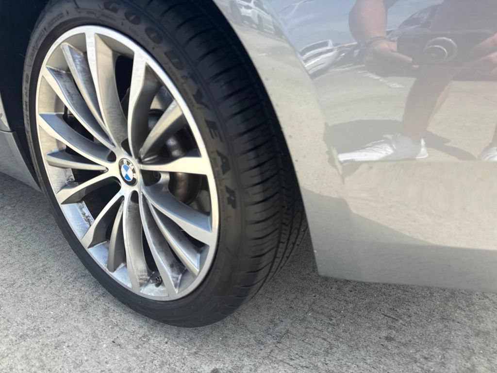 Used 2023 BMW 530i w/ Luxury Seating Package RWD image 11