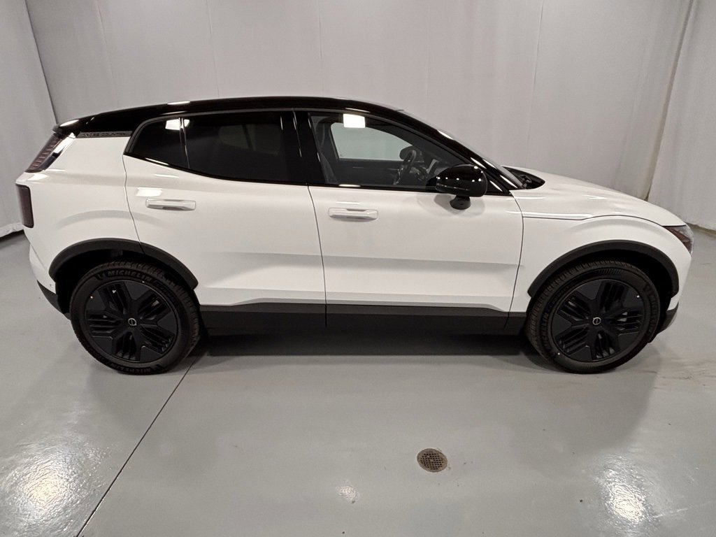 New 2026 Volvo EX30 Cross Country Ultra image 5