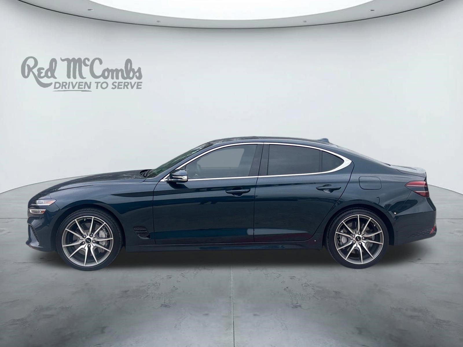 Used 2024 Genesis G70 2.5T image 2