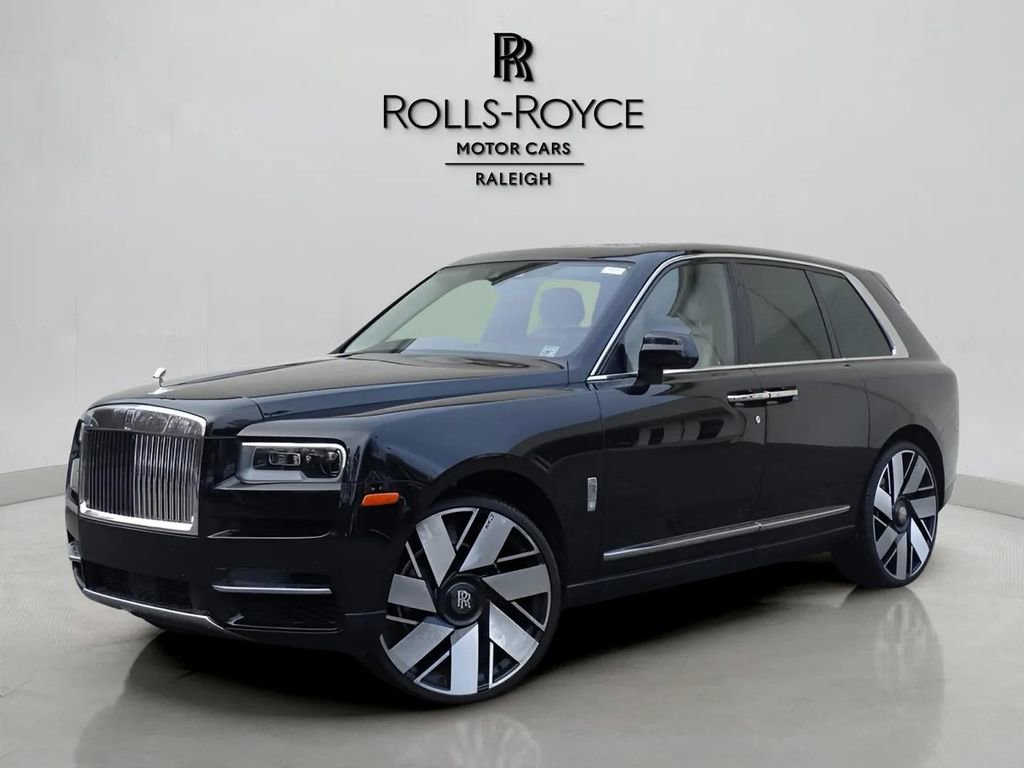 Used 2021 Rolls-Royce Cullinan AWD/4WD image 1