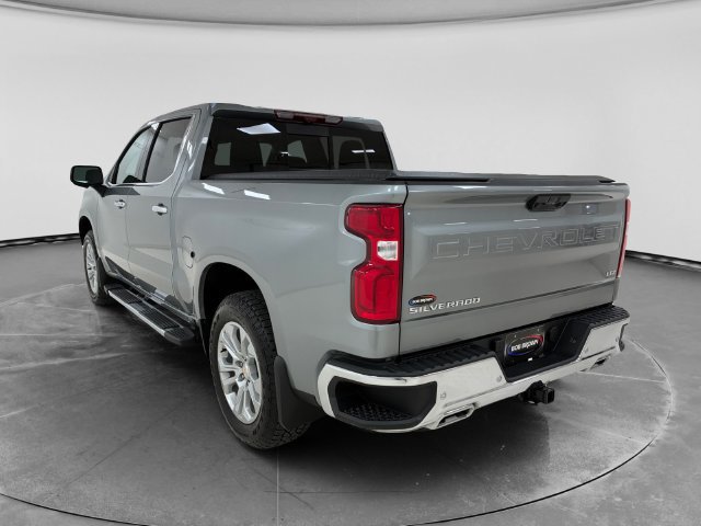 Used 2025 Chevrolet Silverado 1500 LTZ AWD/4WD image 5