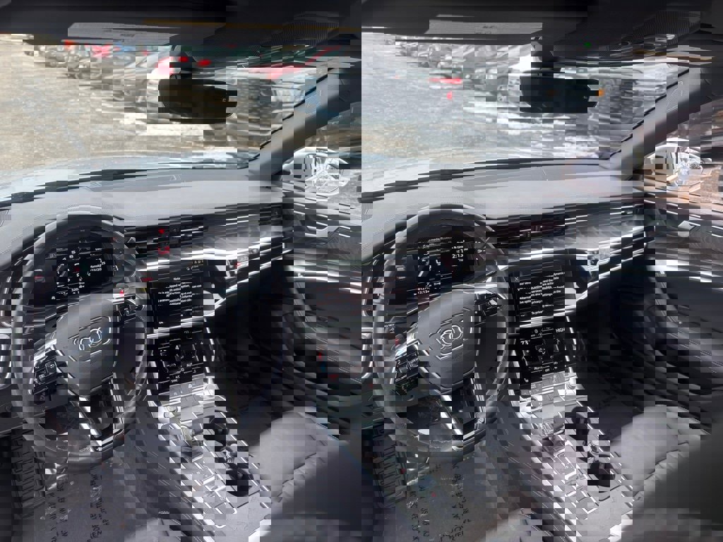 Used 2022 Audi A6 Premium Plus image 18