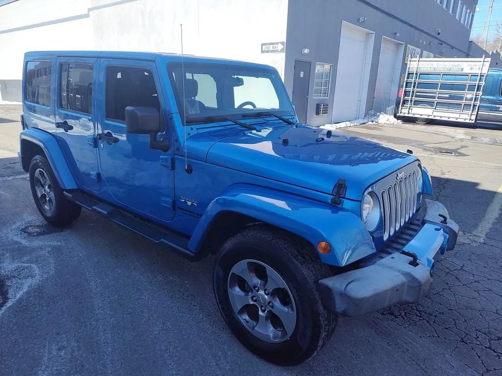 Used 2016 Jeep Wrangler Unlimited Sahara w/ Max Tow Package AWD/4WD image 4