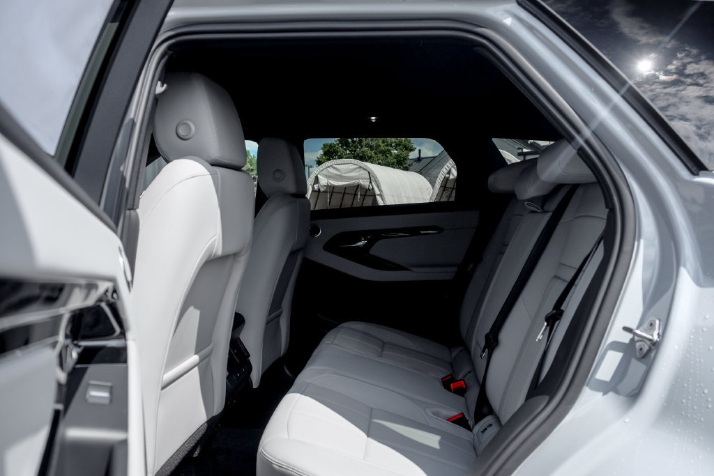 New 2026 Land Rover Range Rover Evoque S AWD/4WD image 16