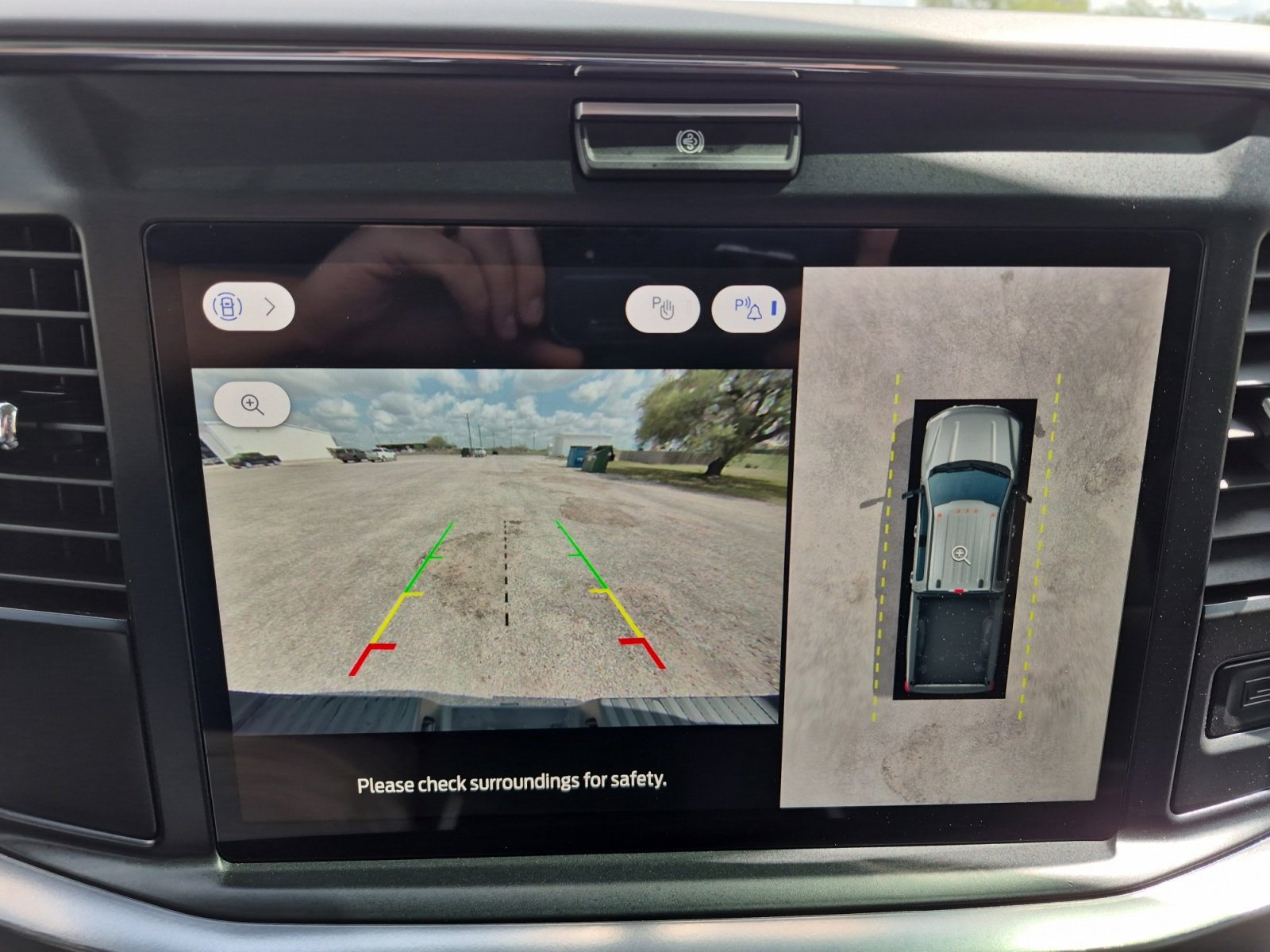 Used 2025 Ford F250 Lariat w/ Chrome Package image 15