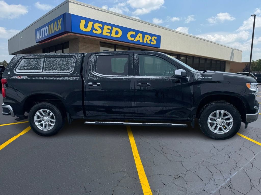 Used 2023 Chevrolet Silverado 1500 LT image 2